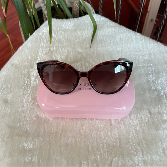 ‼️SOLD‼️ KATE SPADE SUNGLASSES! Amya - (086) - Picture 3 of 12